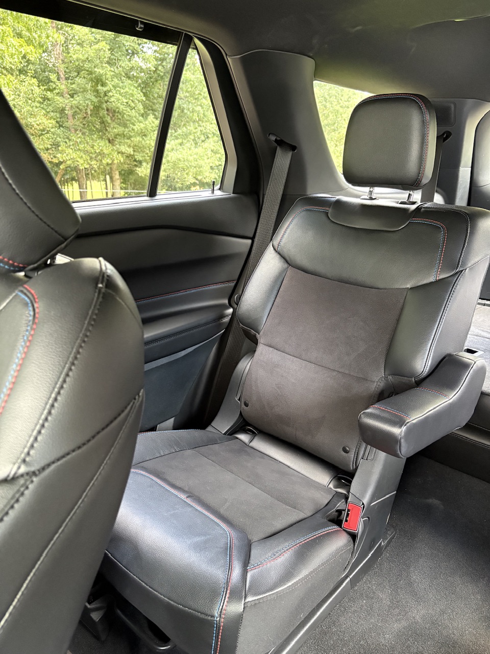 Used 2024 Ford Explorer ST w/ Equipment Group 401A AWD/4WD image 15