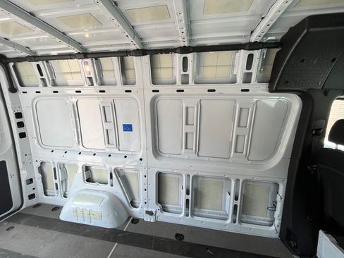 Used 2023 Mercedes-Benz Sprinter 1500 image 5