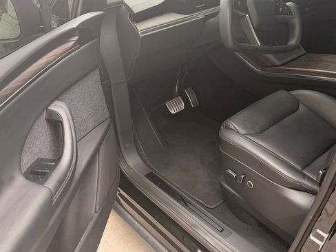 Used 2023 Tesla Model X AWD/4WD image 11