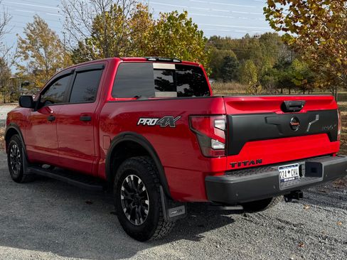 Used 2021 Nissan Titan PRO-4X image 6
