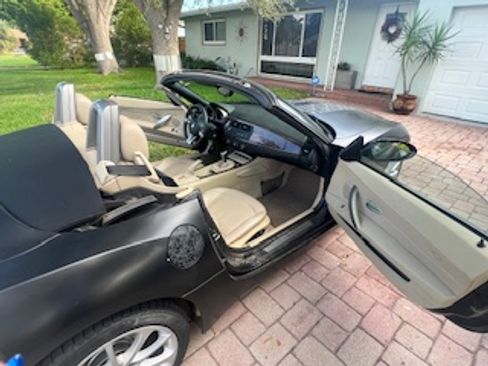 Used 2006 BMW Z4 3.0i image 14