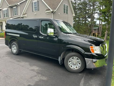 Used 2016 Nissan NV 3500 SV w/ SV Technology Package RWD image 5