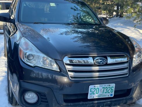 Used 2013 Subaru Outback 2.5i Limited image 1
