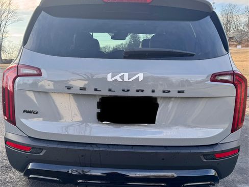 Used 2022 Kia Telluride SX w/ SX Prestige Package image 6