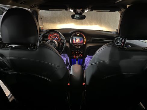 Used 2019 MINI Cooper S w/ Signature Upholstery Package FWD image 10