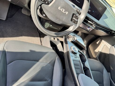 Used 2022 Kia EV6 Wind RWD image 6