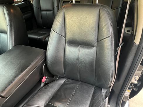 Used 2012 GMC Sierra 2500 SLE w/ SLE Preferred Package image 5