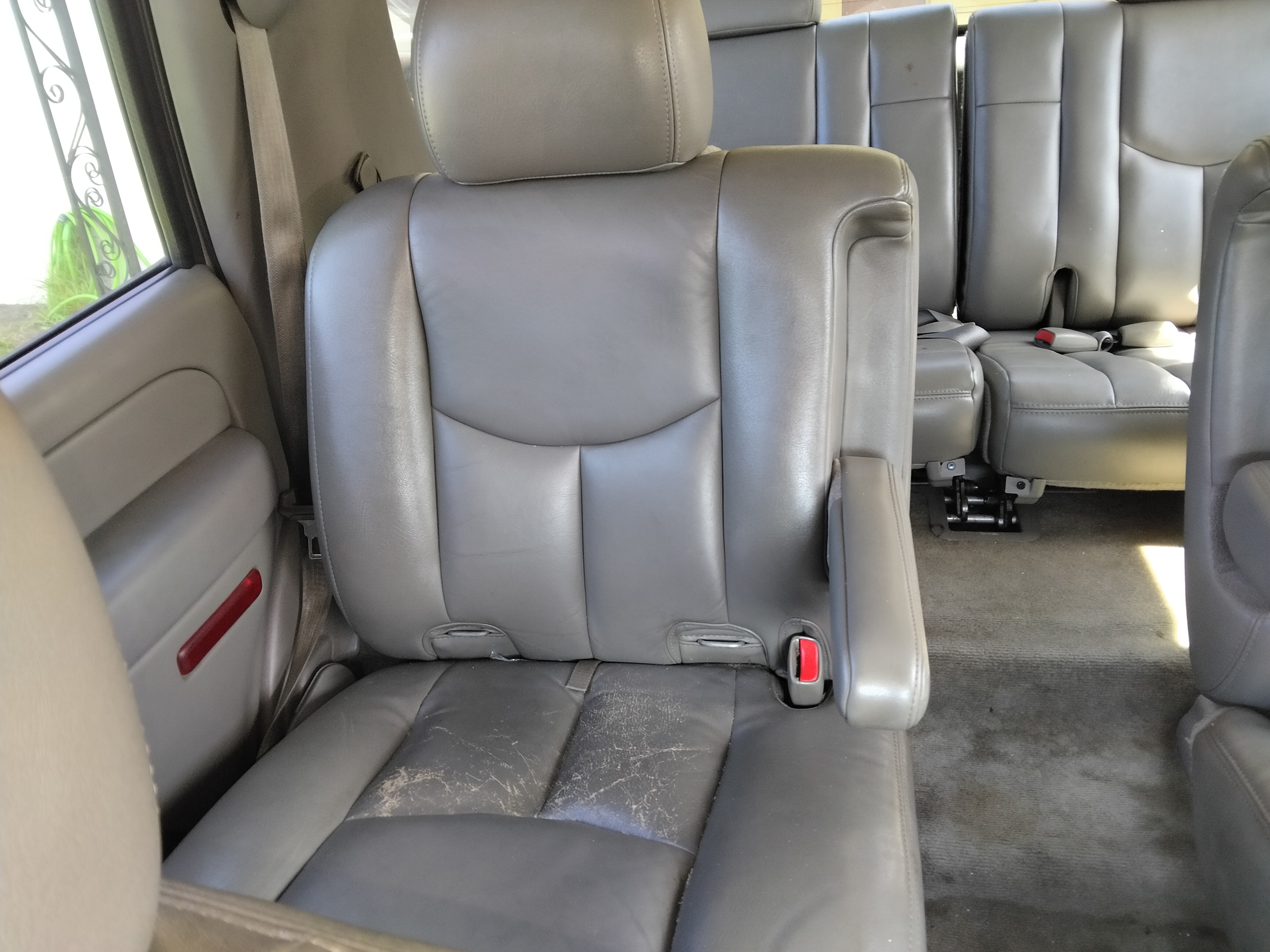 Used 2005 Chevrolet Tahoe LT w/ LT Preferred Equipment Group RWD image 9