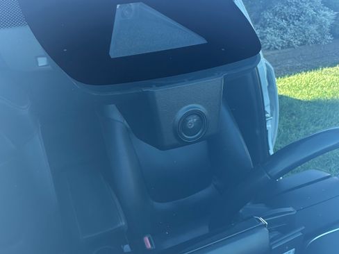 Used 2022 Toyota Corolla LE image 21