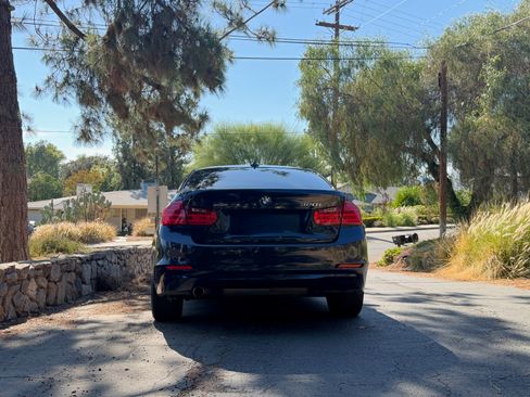 Used 2015 BMW 320i xDrive Sedan AWD/4WD image 5