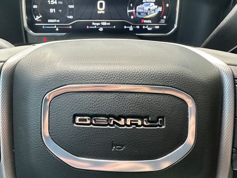 Used 2024 GMC Sierra 2500 Denali w/ Denali Reserve Package AWD/4WD image 11