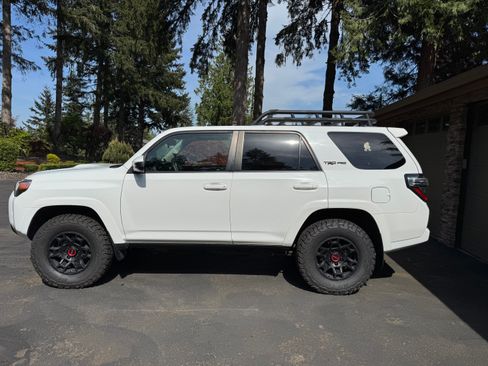 Used 2022 Toyota 4Runner TRD Pro AWD/4WD image 8