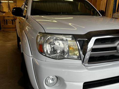 Used 2005 Toyota Tacoma PreRunner image 11