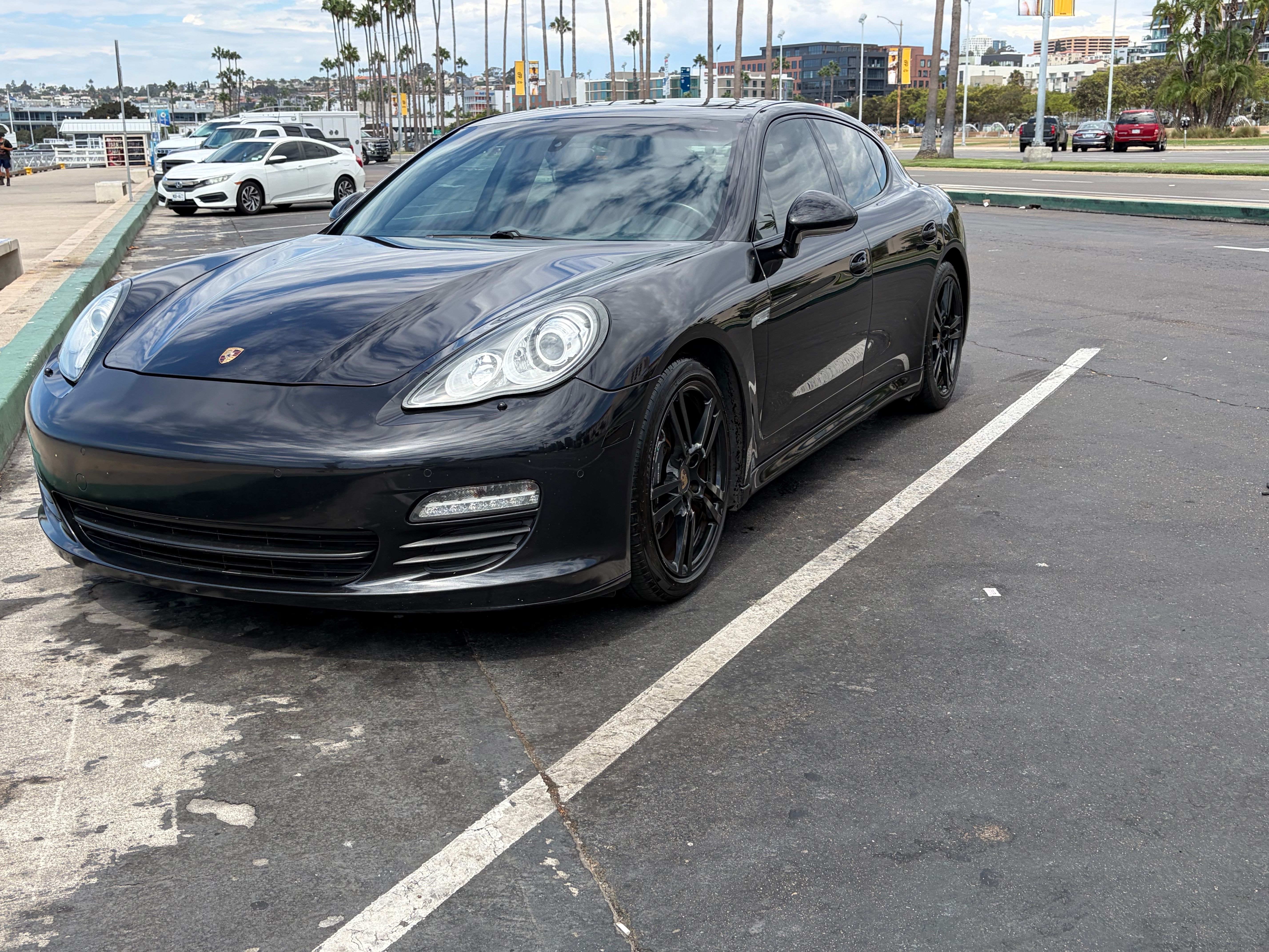Used 2013 Porsche Panamera 4 Platinum Edition AWD/4WD image 9