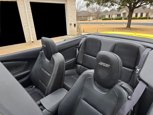 Used 2015 Chevrolet Camaro SS image 15