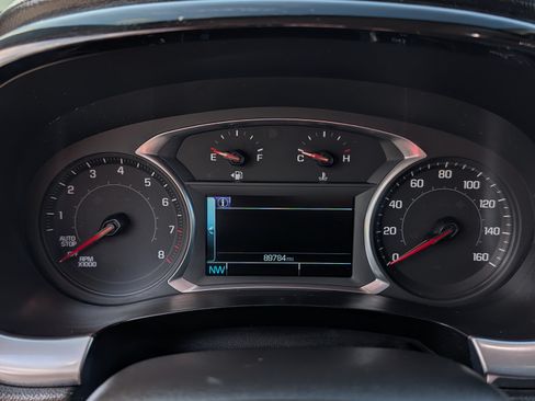 Used 2019 Chevrolet Traverse RS image 9