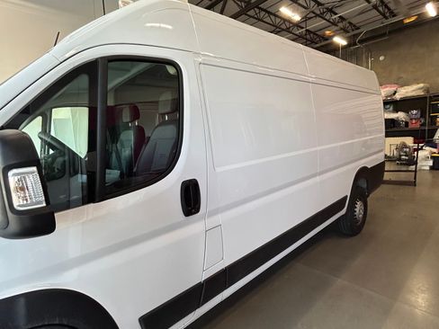 Used 2024 RAM ProMaster 3500 w/ Convenience Group FWD image 1