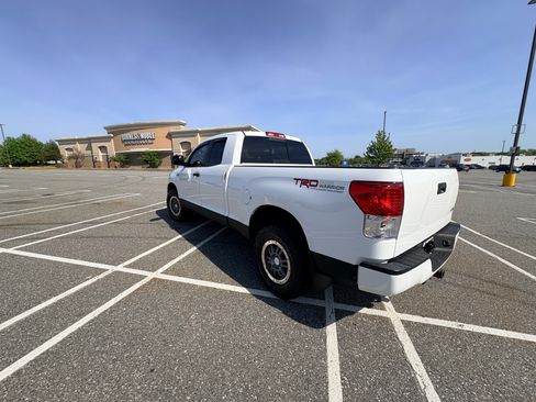 Used 2010 Toyota Tundra 4x4 Double Cab image 9