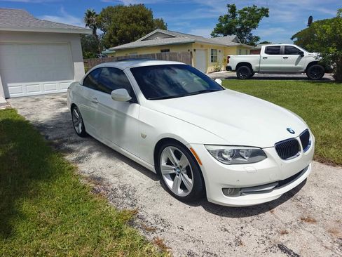 Used 2011 BMW 328i Convertible image 6