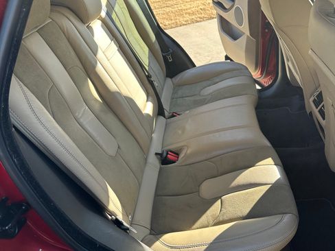 Used 2013 Land Rover Range Rover Evoque Pure w/ Climate Comfort Pkg image 9