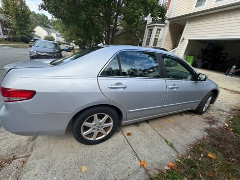Used 2004 Honda Accord EX image 6