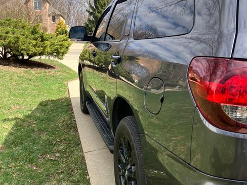 Used 2022 Toyota Sequoia Nightshade image 6