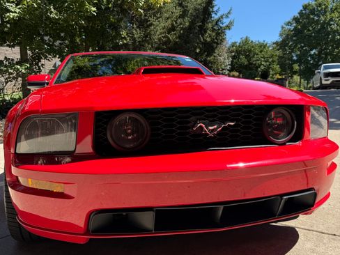 Used 2006 Ford Mustang GT Premium image 9