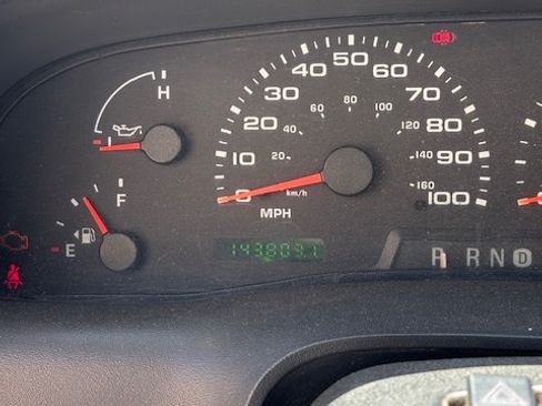 Used 2003 Ford F350 2WD Regular Cab DRW Super Duty image 3