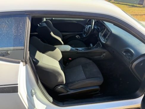 Used 2021 Dodge Challenger R/T w/ Blacktop Package image 10