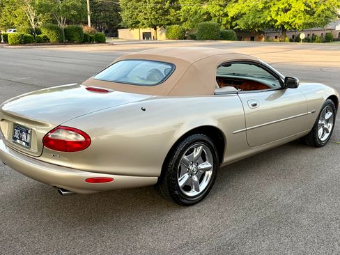 Used 1999 Jaguar XK8 Convertible RWD image 9