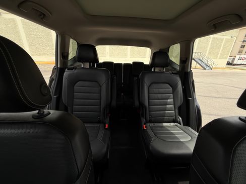 Used 2024 Volkswagen Atlas SEL AWD/4WD image 13