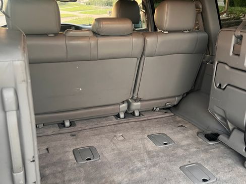 Used 2006 Toyota Land Cruiser image 9