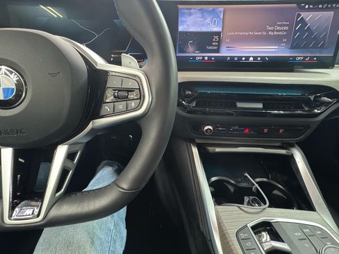 Used 2025 BMW 430i xDrive Convertible w/ M Sport Package image 17