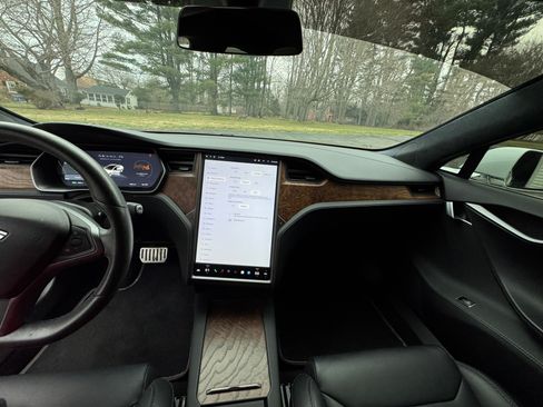 Used 2020 Tesla Model S Performance image 5