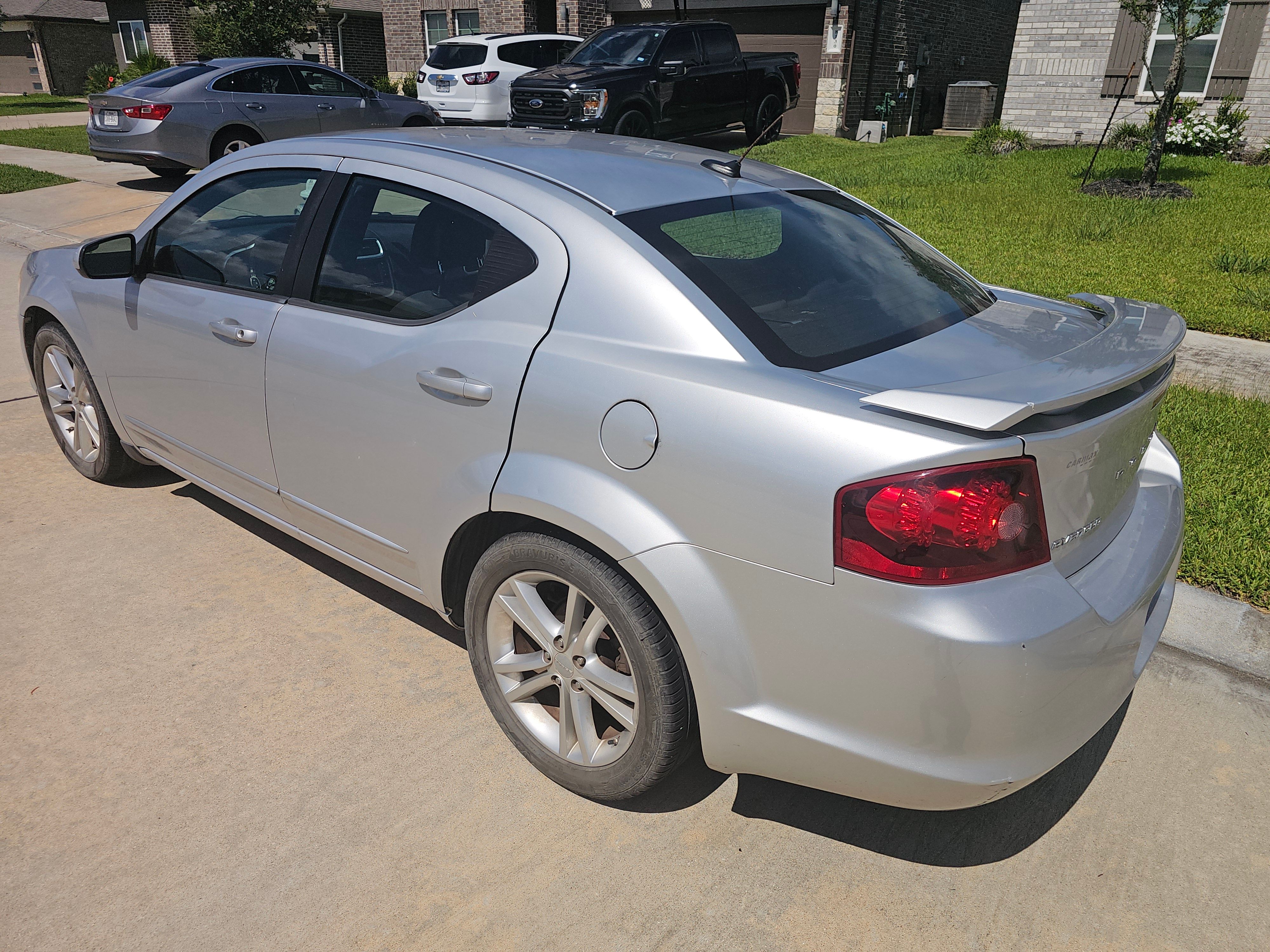Used 2012 Dodge Avenger SXT Plus FWD image 5