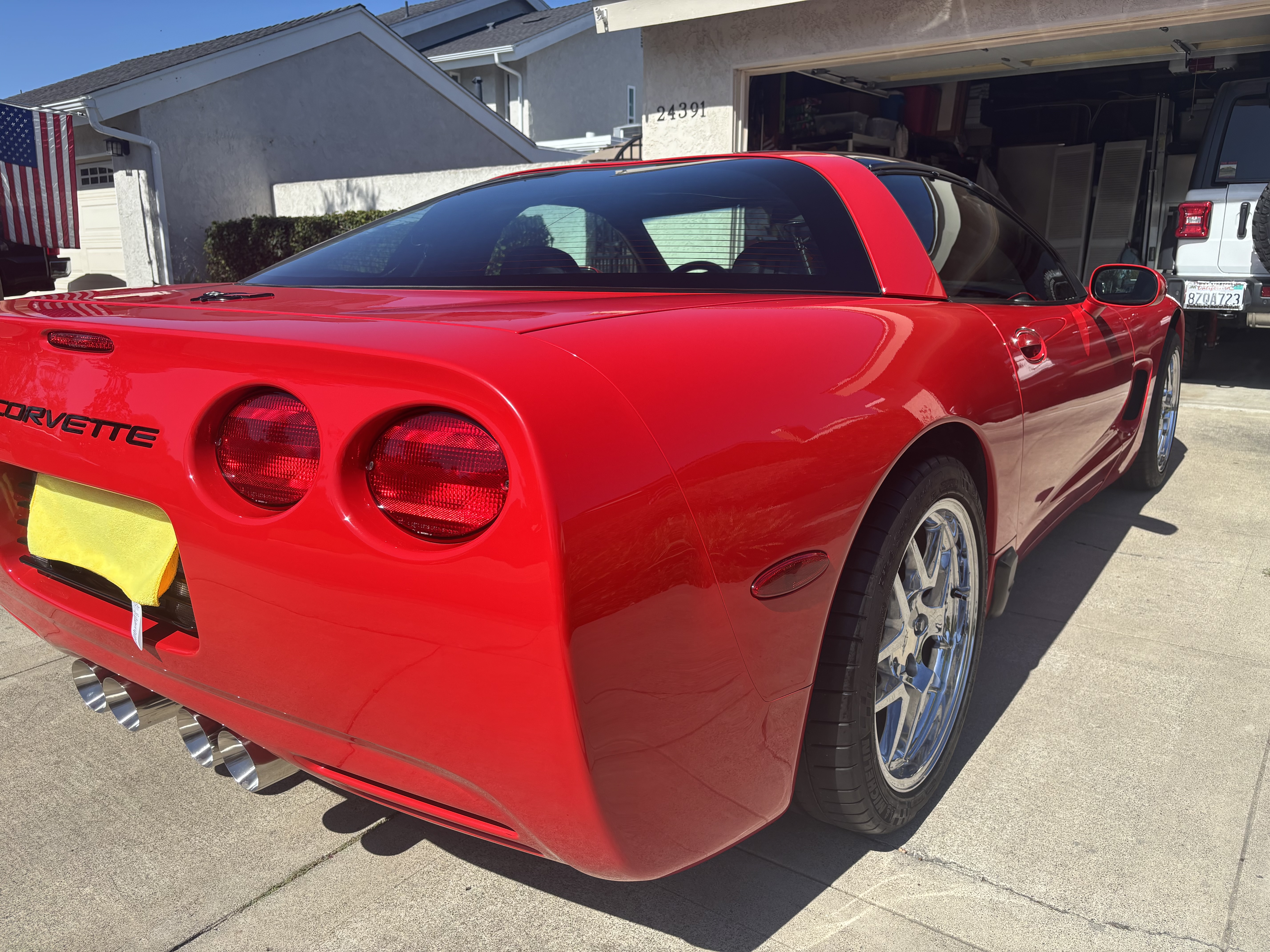 Used 2002 Chevrolet Corvette Coupe w/ Preferred Equipment Group2 RWD image 11
