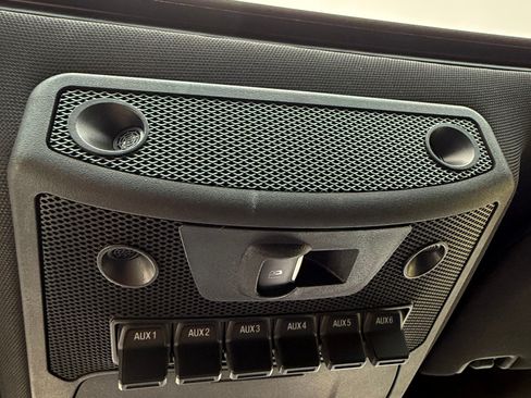 Used 2018 Ford F150 Raptor w/ Equipment Group 802A Luxury image 9