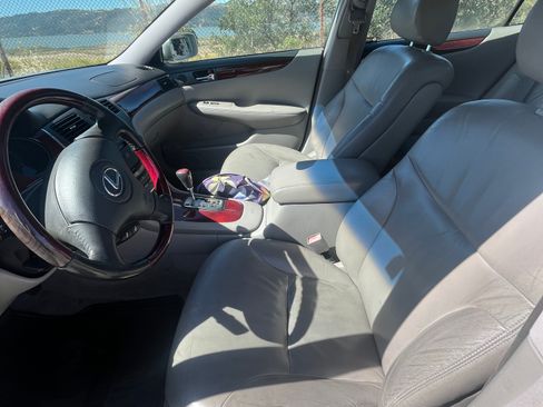 Used 2003 Lexus ES 330 FWD image 5