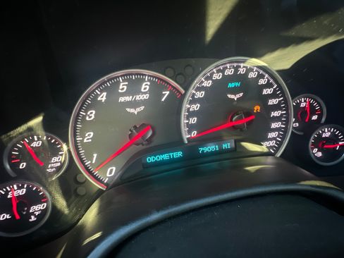 Used 2006 Chevrolet Corvette Coupe 2D w/ Preferred Equipment Group image 6