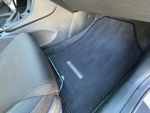 Used 2018 Hyundai Elantra GT FWD image 26