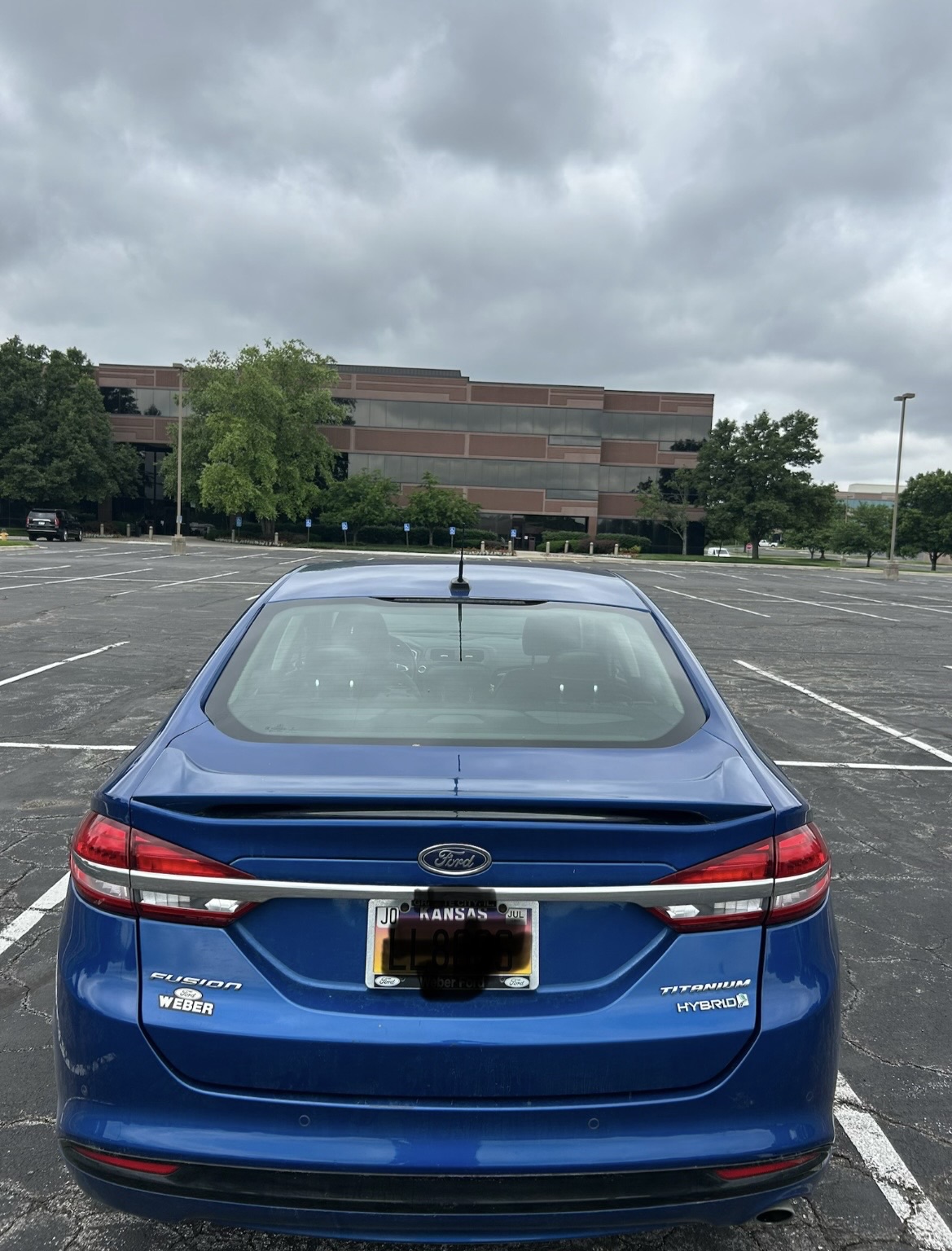 Used 2017 Ford Fusion Titanium FWD image 5