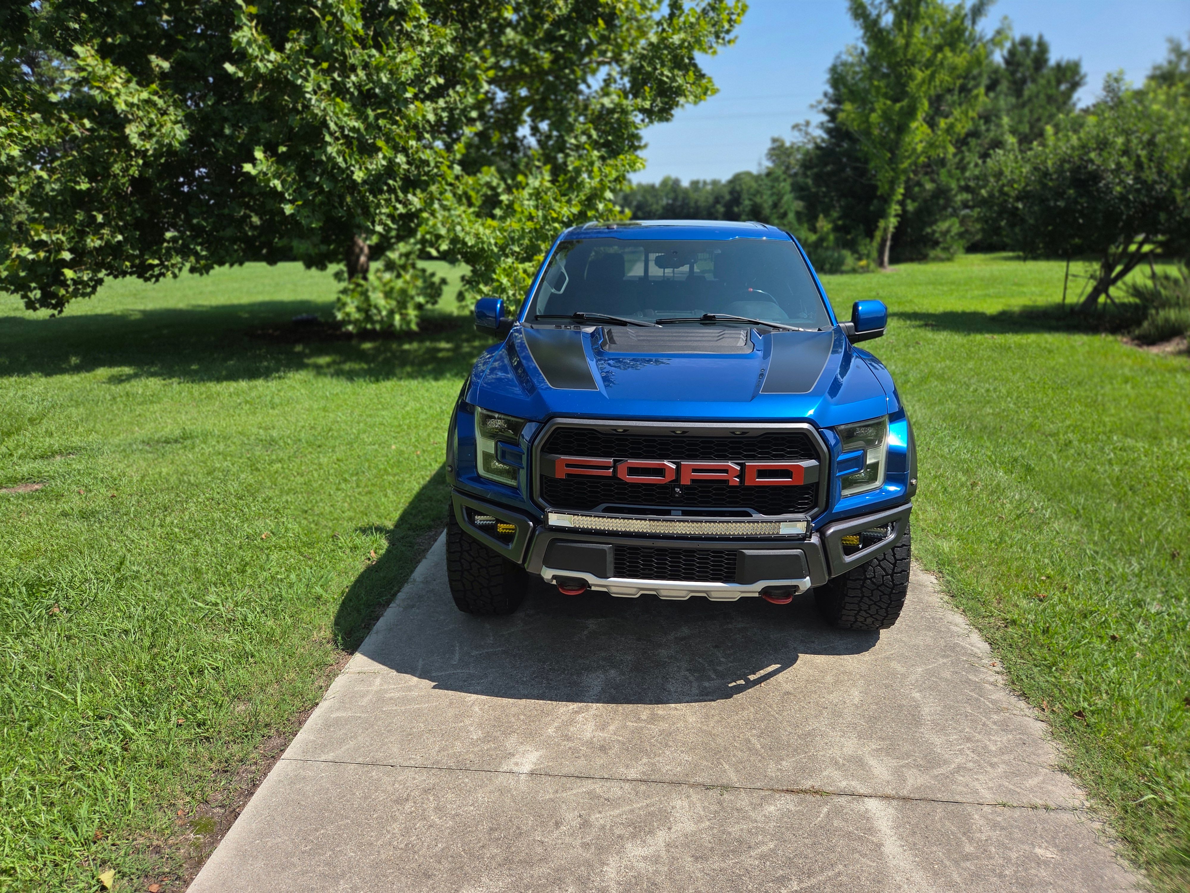 Used 2017 Ford F150 Raptor w/ Equipment Group 802A Luxury AWD/4WD image 14