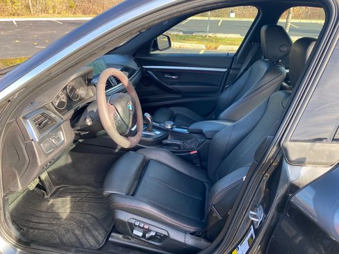 Used 2018 BMW 330i Gran Turismo xDrive image 13