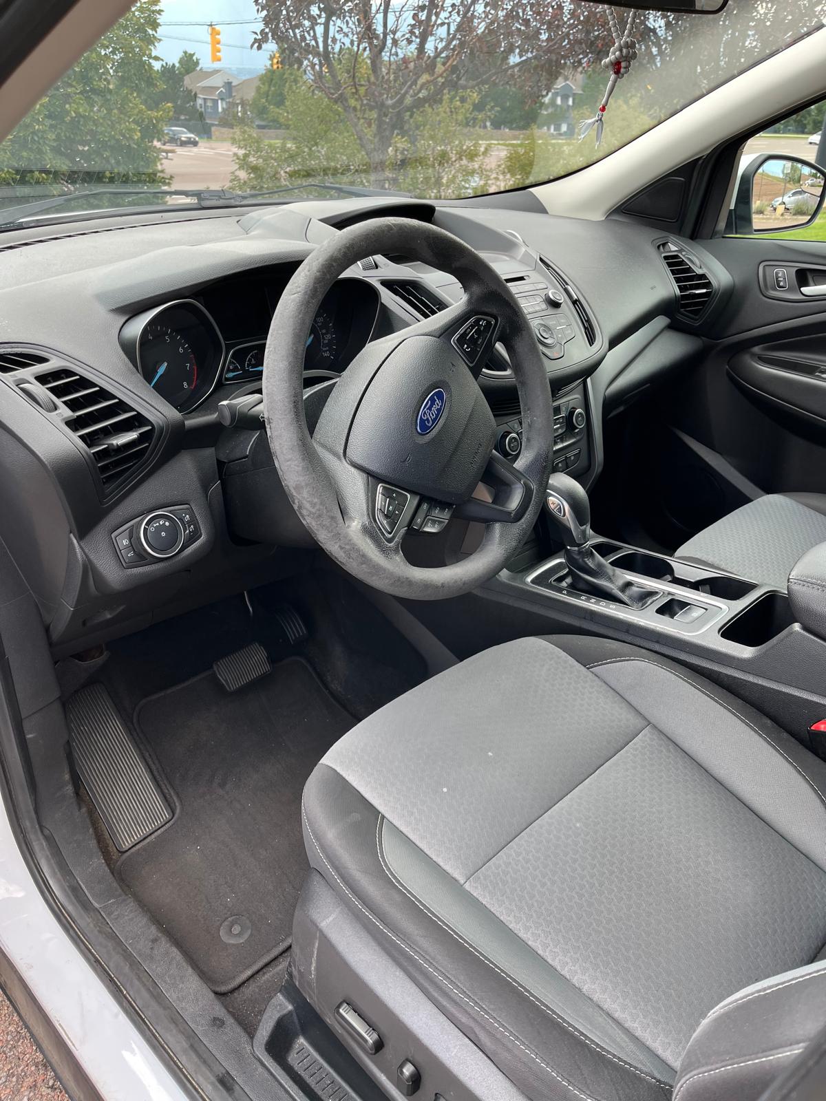 Used 2018 Ford Escape SE FWD image 6