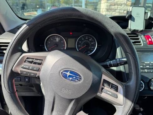 Used 2014 Subaru Forester 2.5i image 12