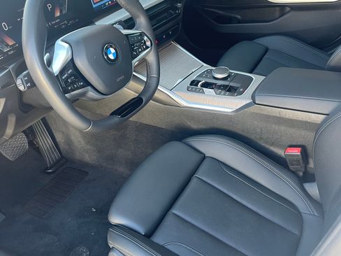 Used 2025 BMW 330i Sedan image 6