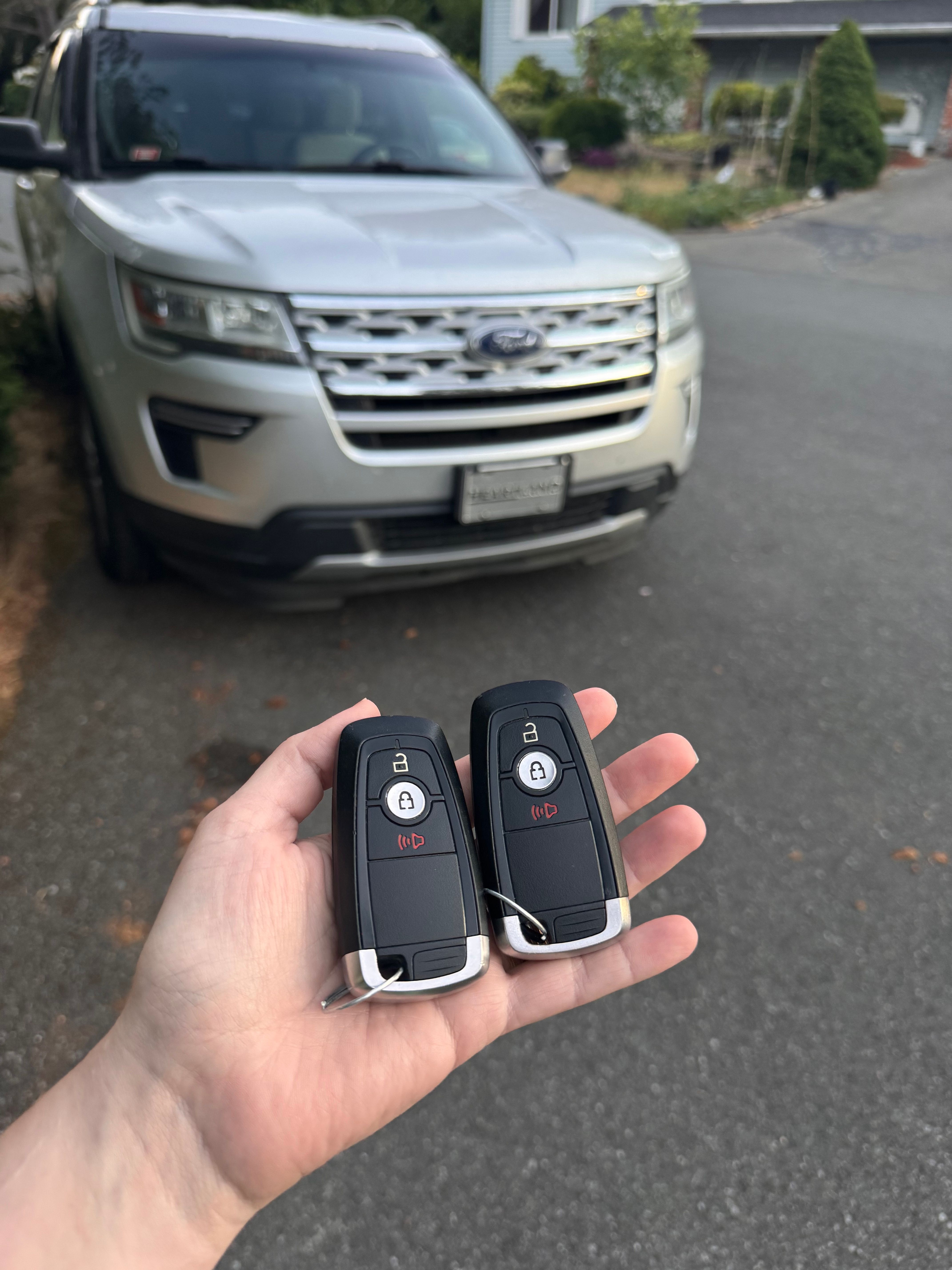 Used 2018 Ford Explorer XLT FWD image 12