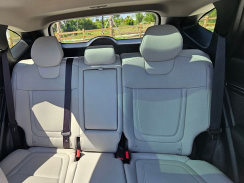 Used 2024 Hyundai Tucson Limited image 17