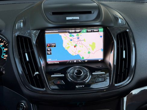 Used 2013 Ford Escape Titanium w/ Parking Technology Pkg image 19