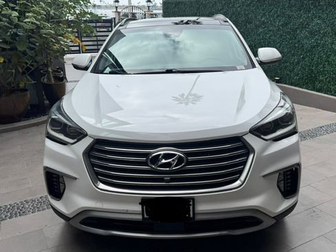 Used 2017 Hyundai Santa Fe Limited FWD image 1